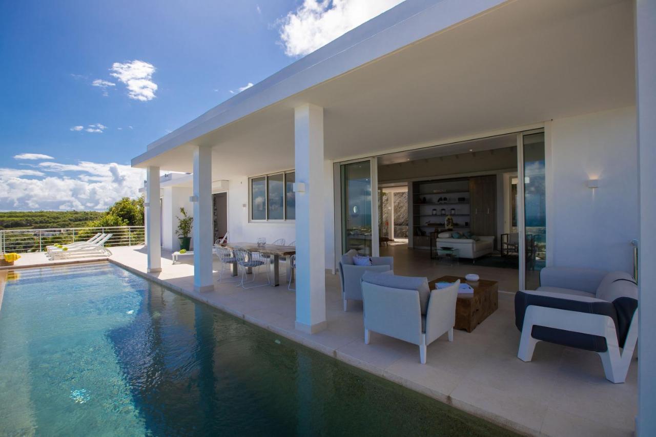 Luxurious 3 Bedroom Villa With Breathtaking Views Orient Bay Exterior photo